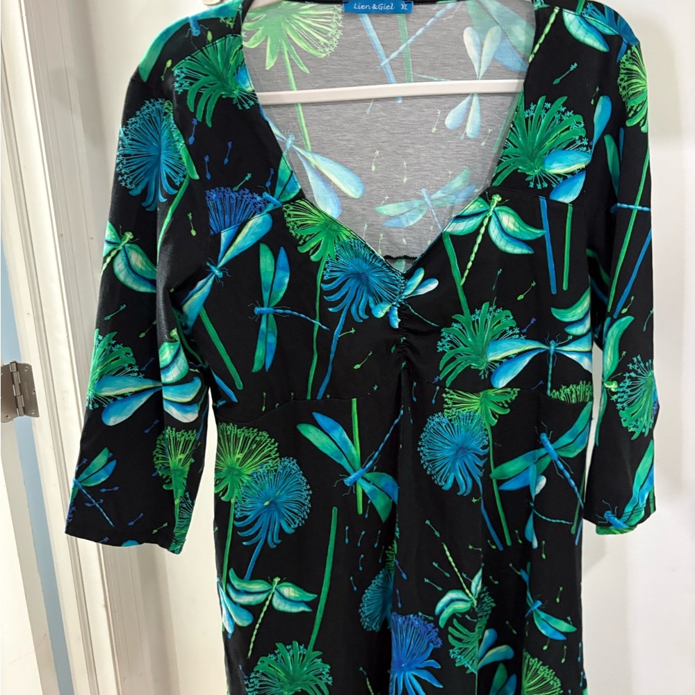 Lien and Giel Floral V-Neck Dress with 3/4 Sleeves